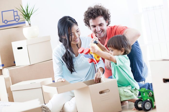 iStock_movingfamily.jpg